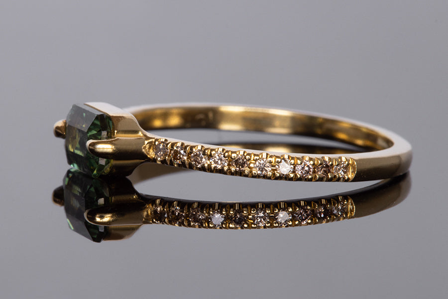 18k Green Sapphire & Diamond Ring