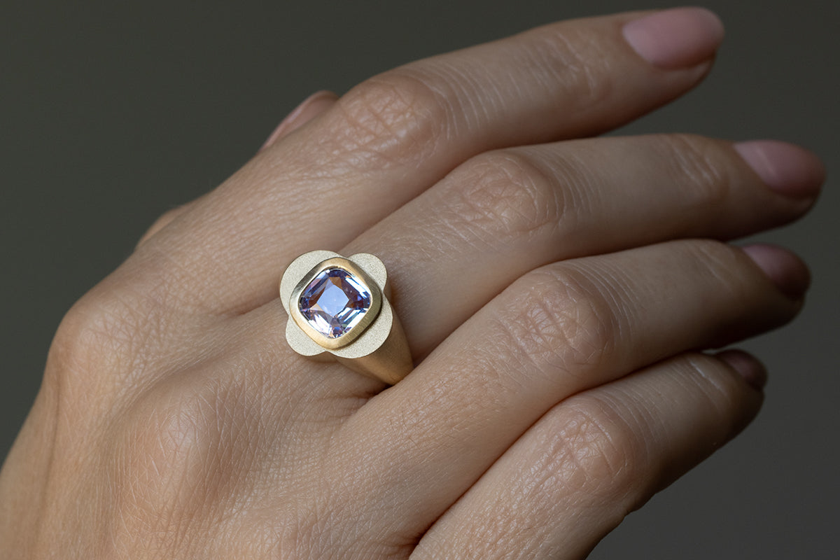 Lavender Sapphire Signet ring