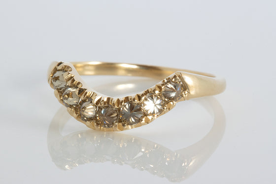Inverted Champagne Diamond Curve Band